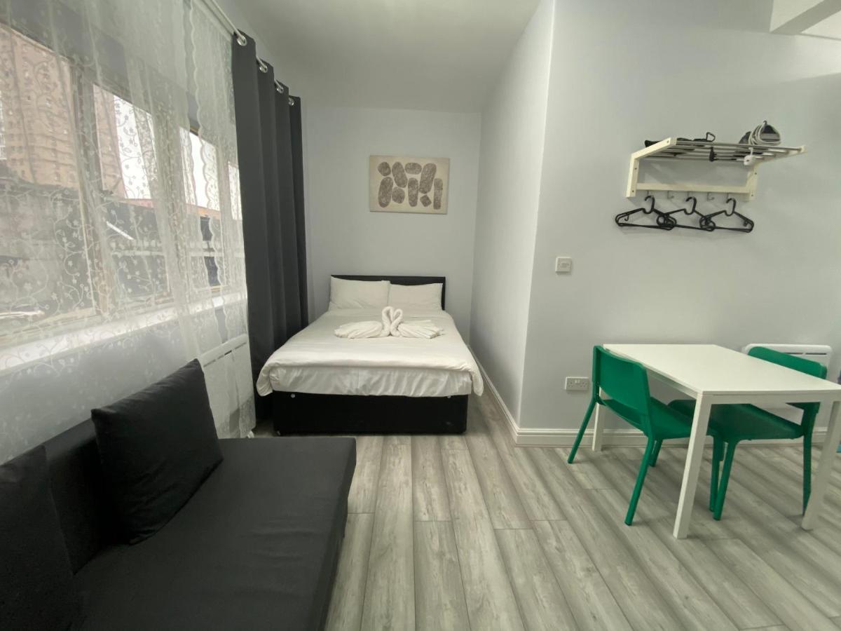 Comfortable - Cosy - Budget Studios In City Center 런던 외부 사진