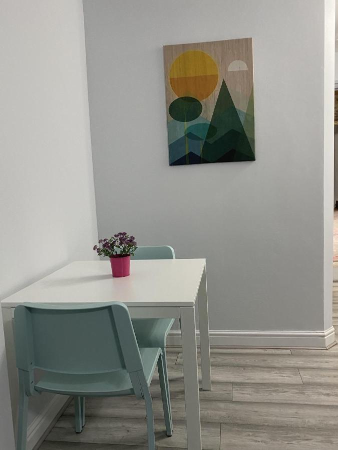 Comfortable - Cosy - Budget Studios In City Center 런던 외부 사진