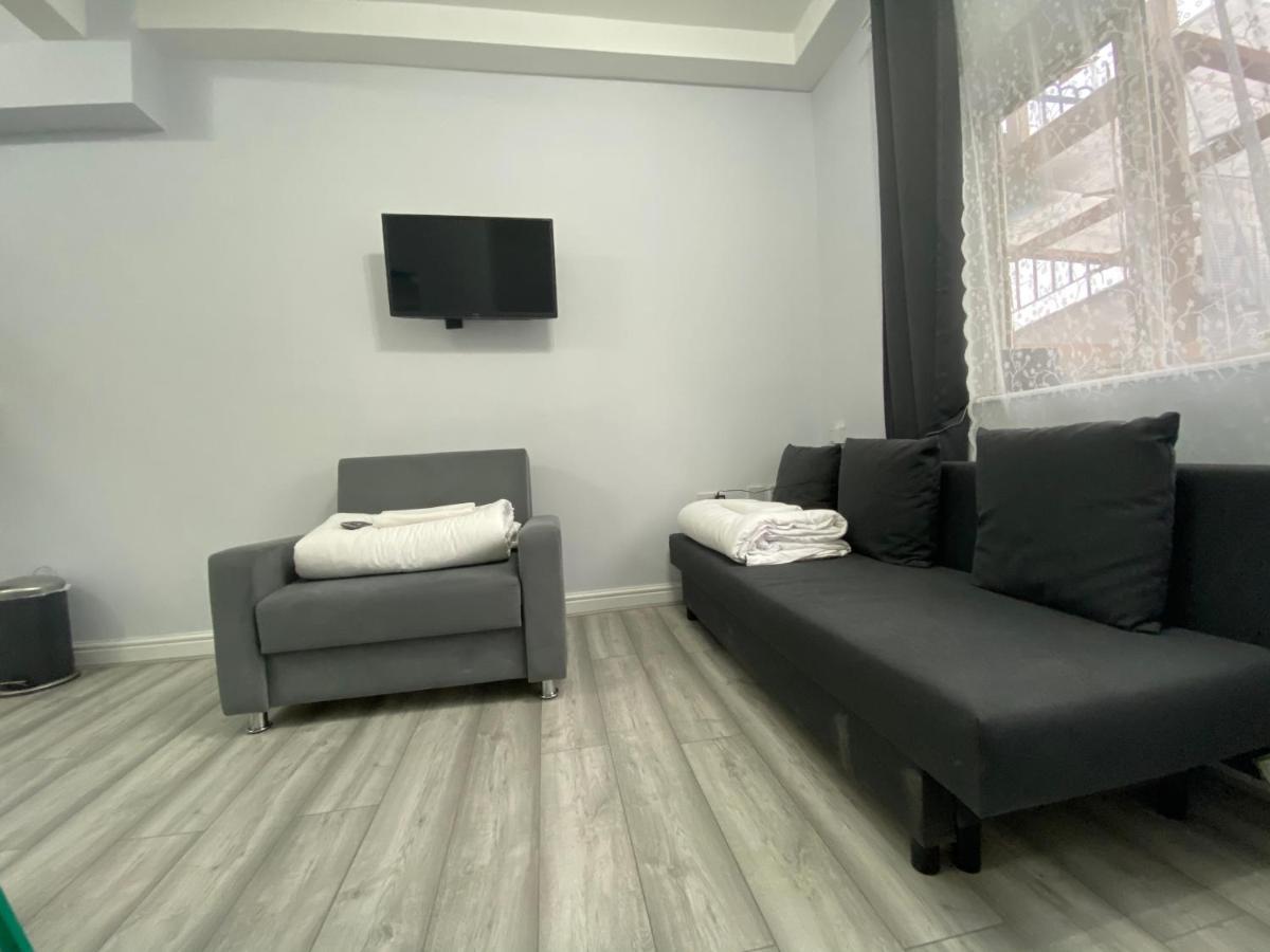Comfortable - Cosy - Budget Studios In City Center 런던 외부 사진