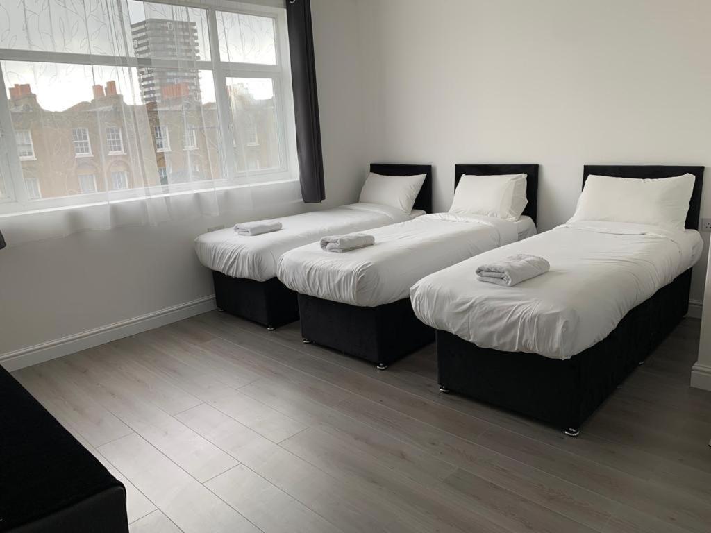 Comfortable - Cosy - Budget Studios In City Center 런던 외부 사진