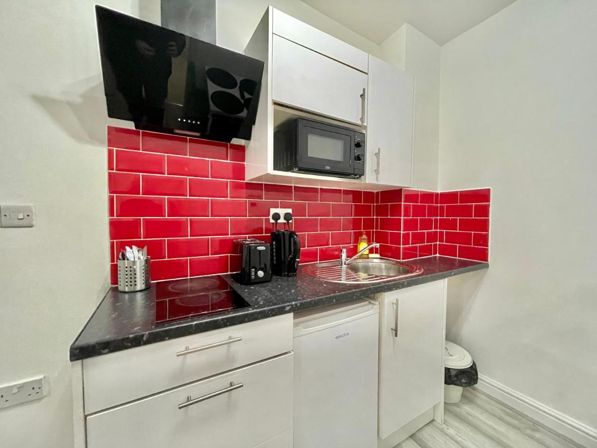 Comfortable - Cosy - Budget Studios In City Center 런던 외부 사진