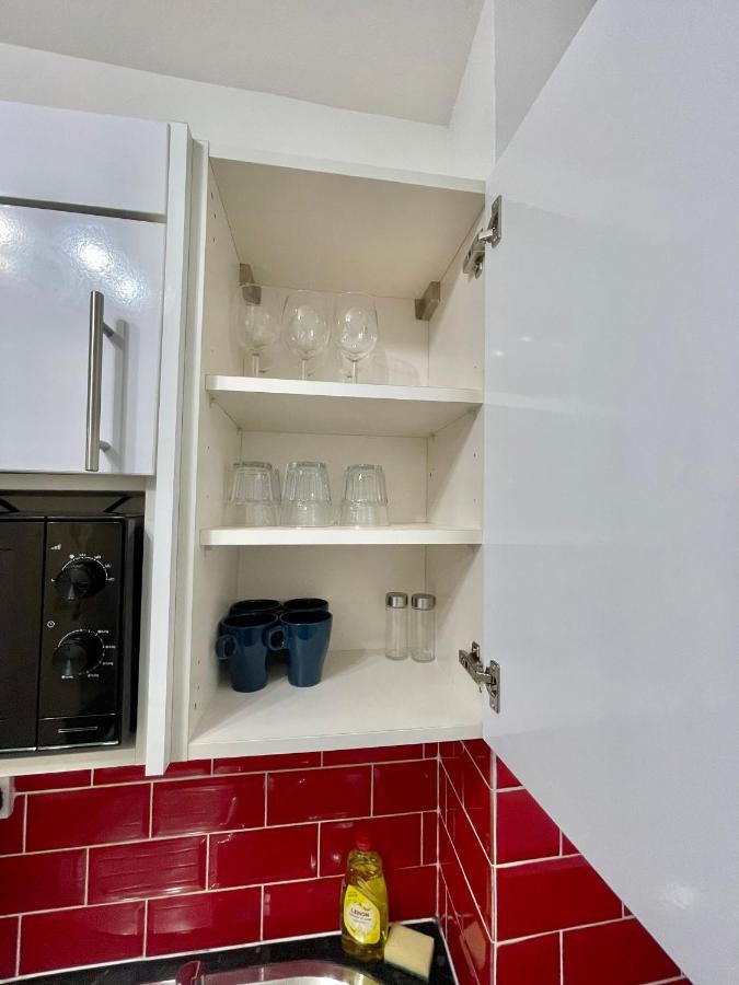 Comfortable - Cosy - Budget Studios In City Center 런던 외부 사진