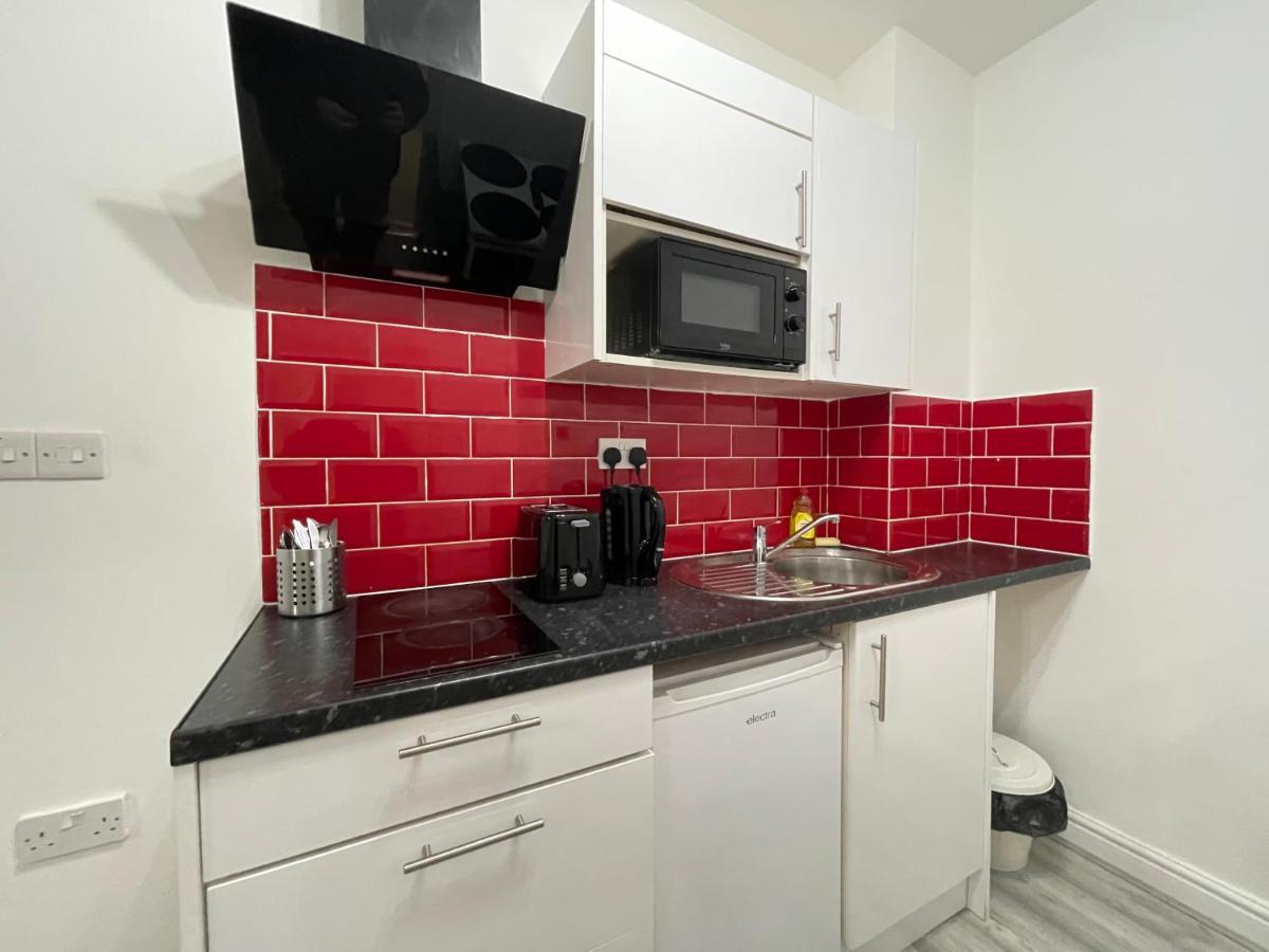 Comfortable - Cosy - Budget Studios In City Center 런던 외부 사진