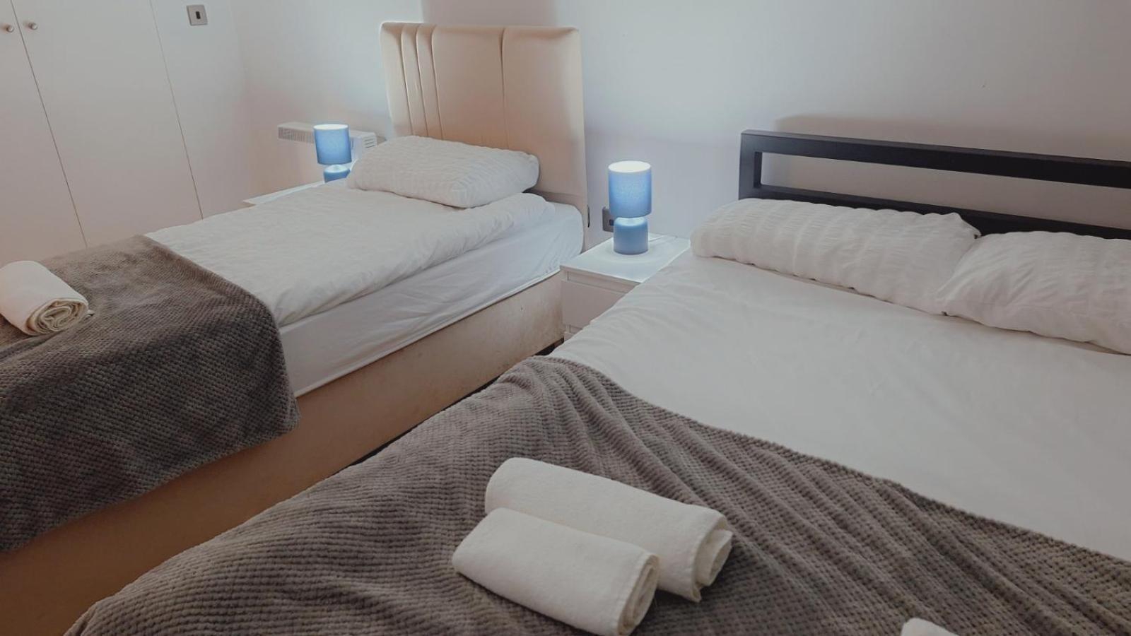 Comfortable - Cosy - Budget Studios In City Center 런던 외부 사진