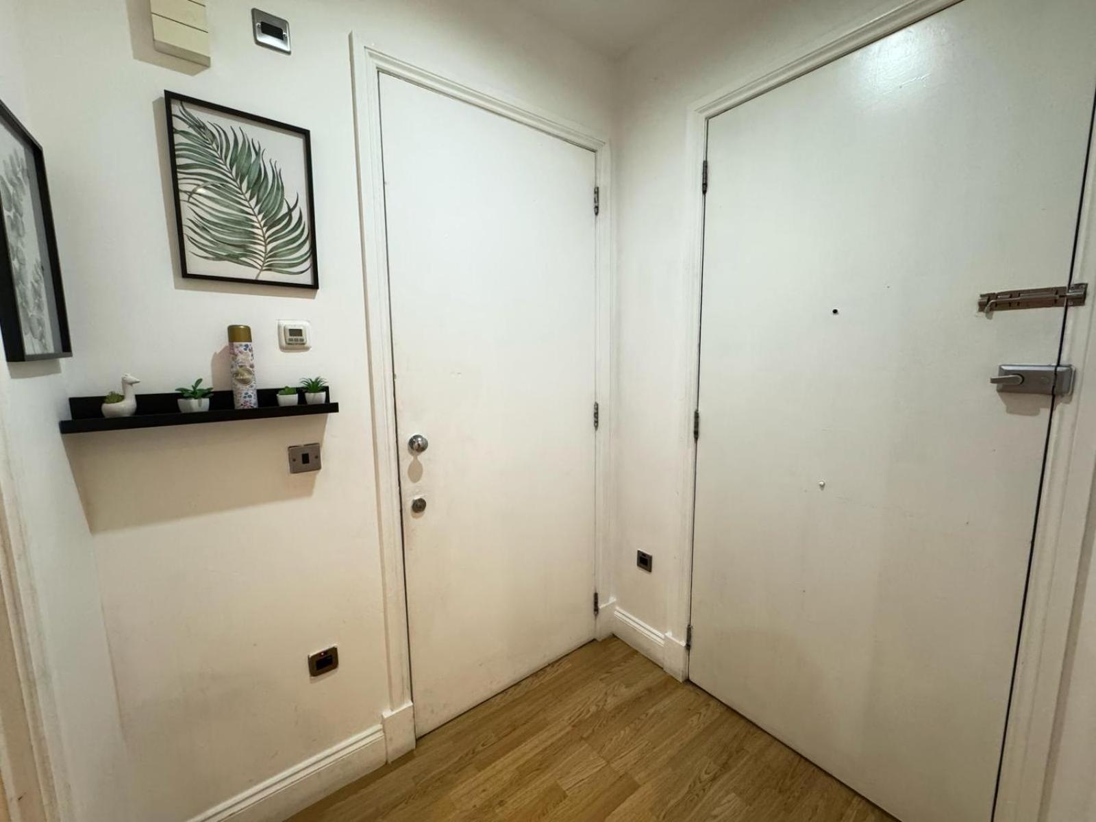 Comfortable - Cosy - Budget Studios In City Center 런던 외부 사진