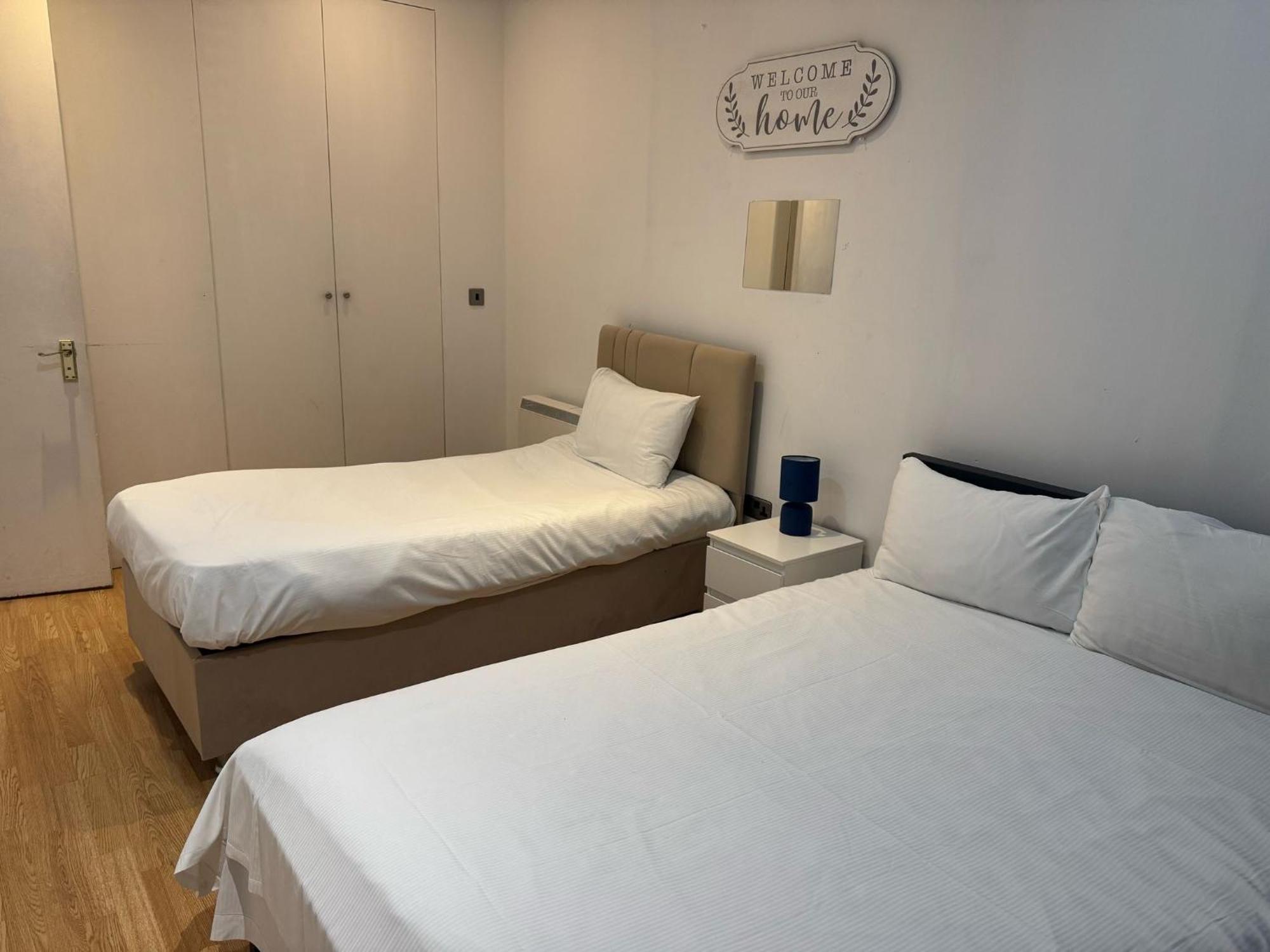 Comfortable - Cosy - Budget Studios In City Center 런던 외부 사진